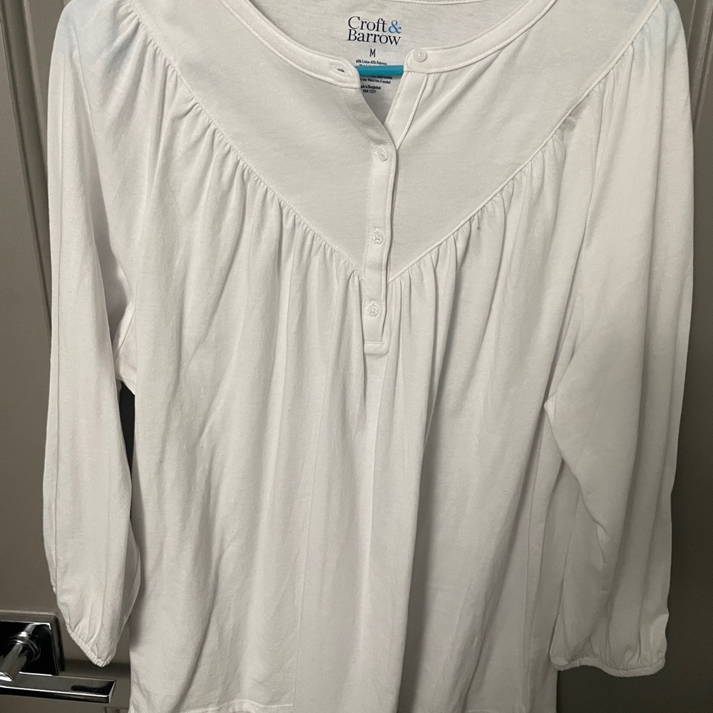 Croft & Barrow Women's White Top